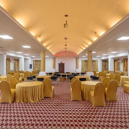 The Chinar Srinagar Hotel Exterior foto